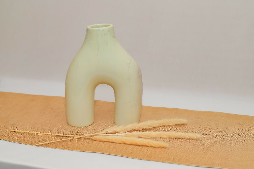 Wishbone Vase (1)
