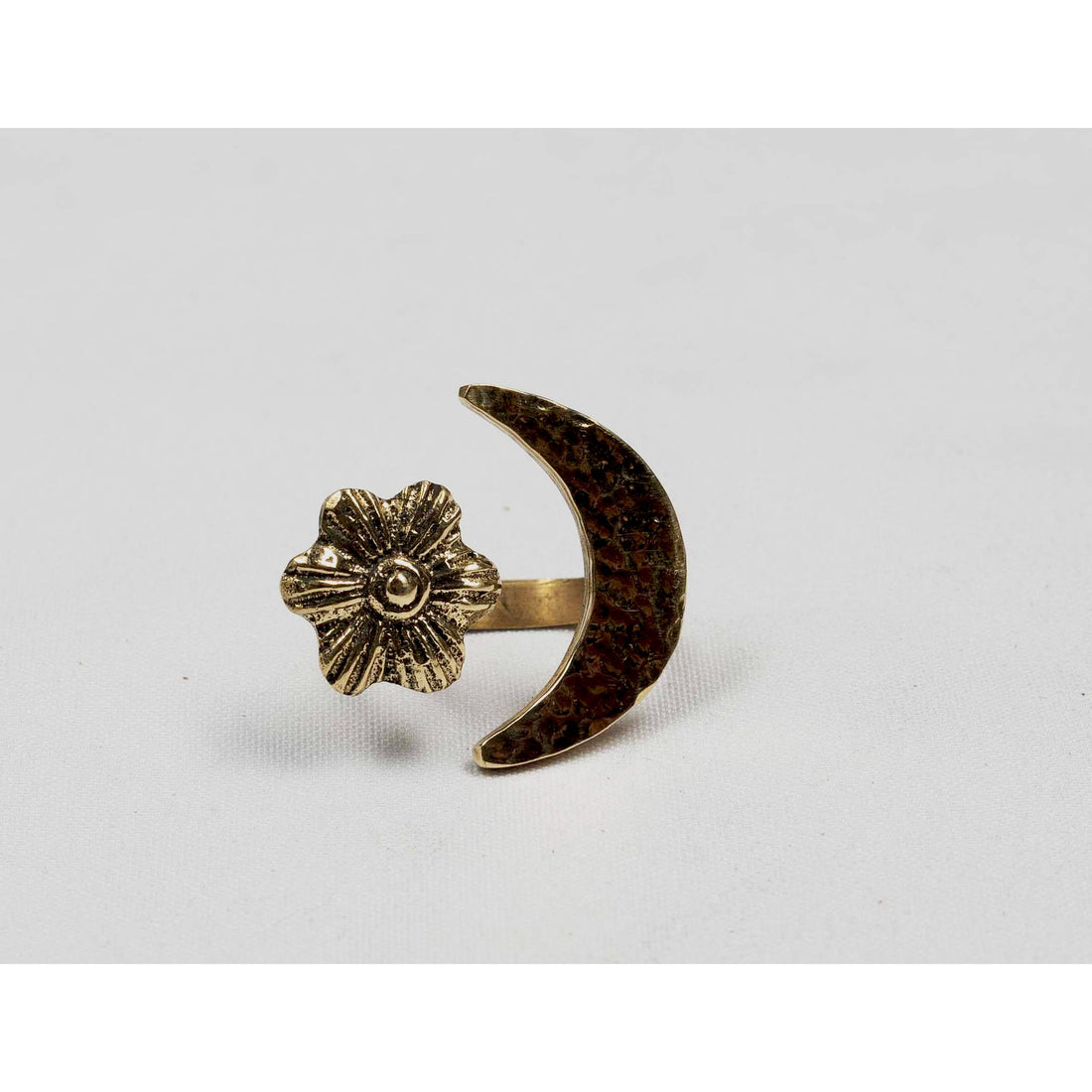African Ring - Authentic African handicrafts | Clothing, bags, painting, toys & more - CULTURE HUB by Muthoni Unchained