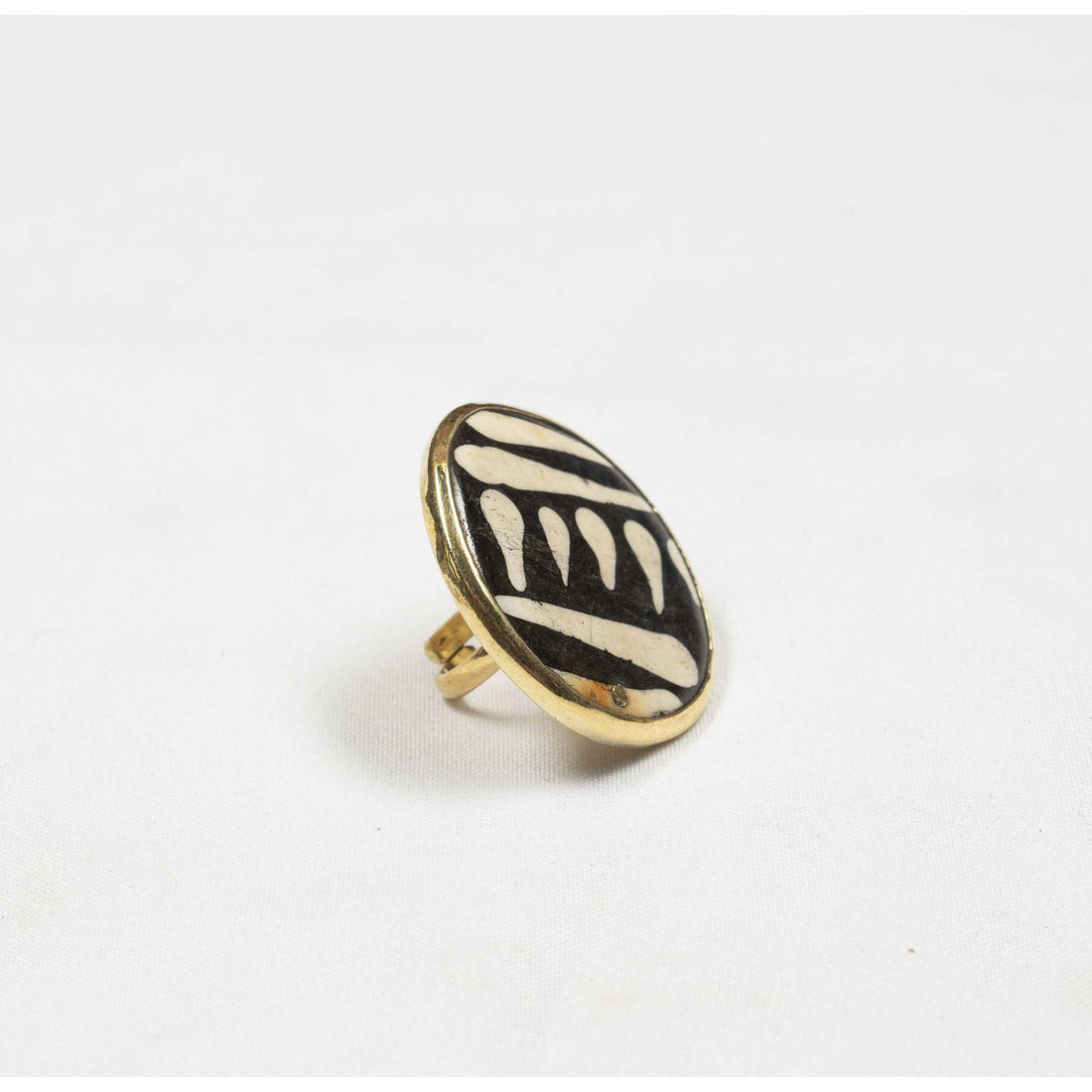 African Ring - Authentic African handicrafts | Clothing, bags, painting, toys & more - CULTURE HUB by Muthoni Unchained