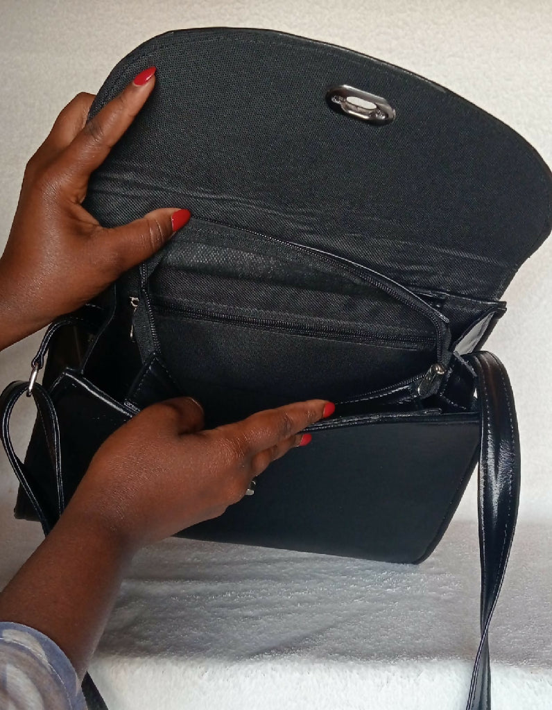 Hand-Beaded Flap Crossbody Bag | Black - Mawu Africa