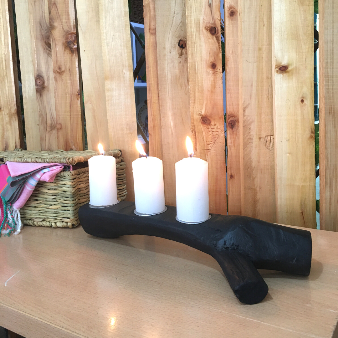 Log-like 3 candle stand