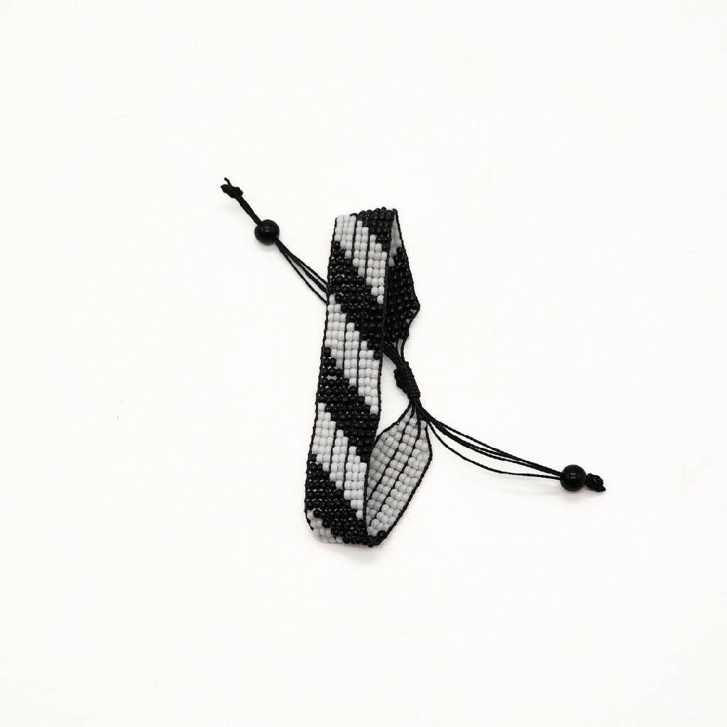 Black and white Beaded Bracelet
