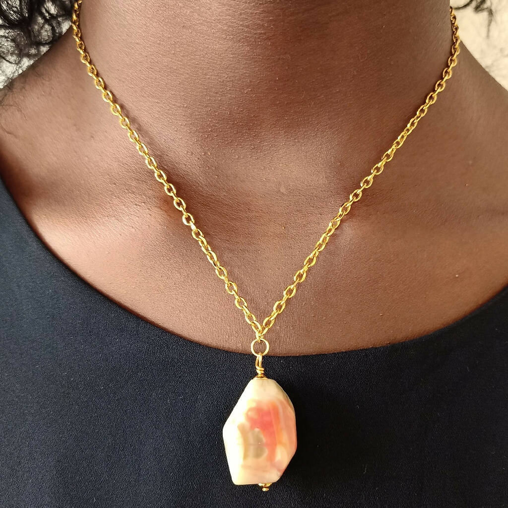 Tina agate necklace